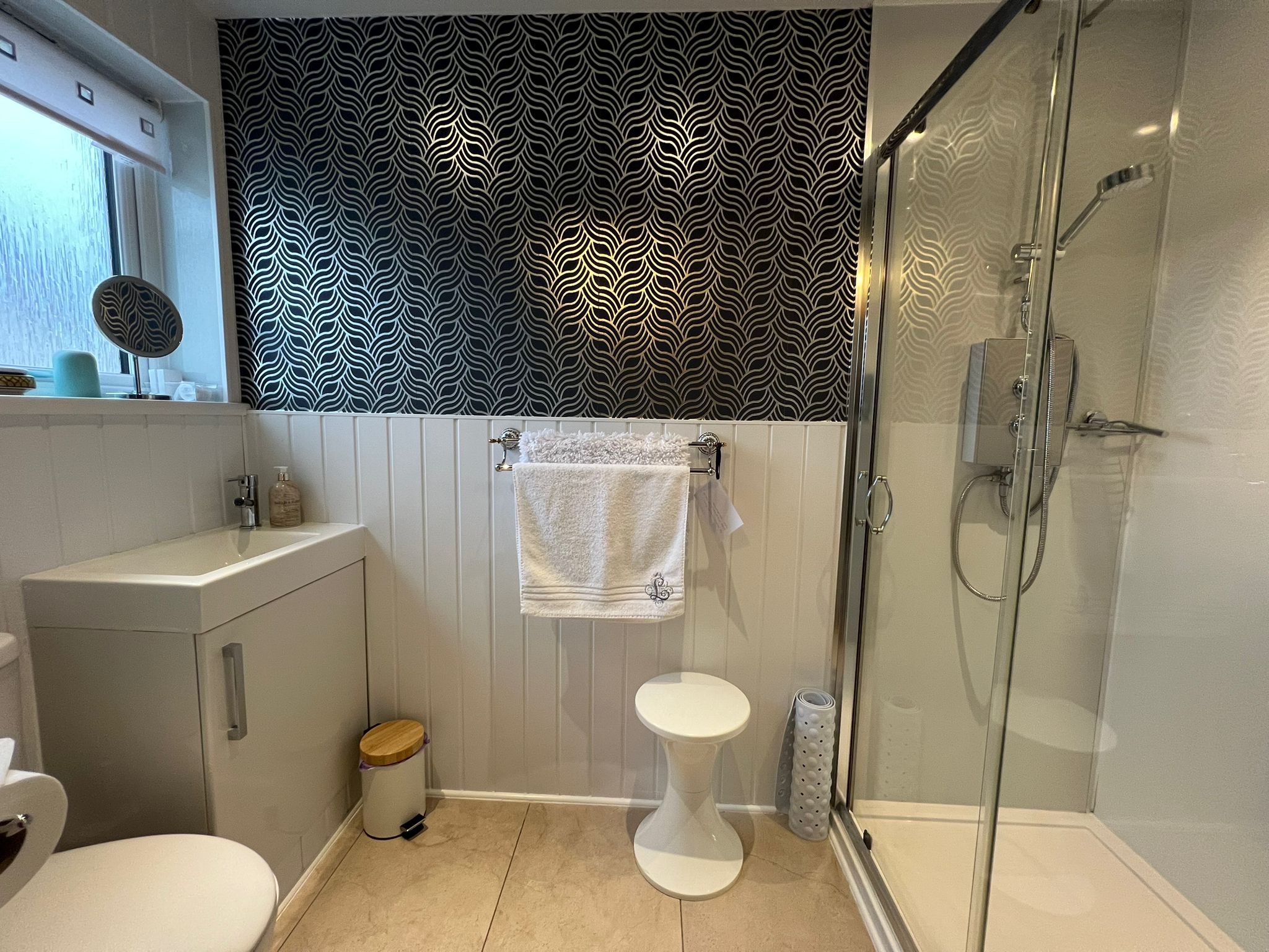 Lindfields ground floor shower