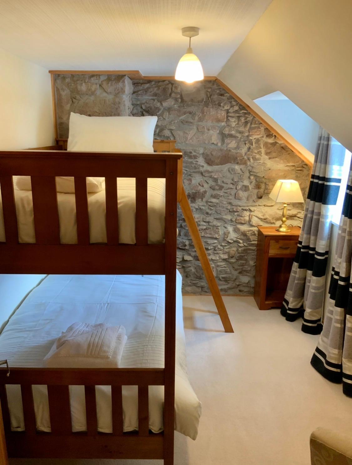 No.10 The Cottage bunk bed room